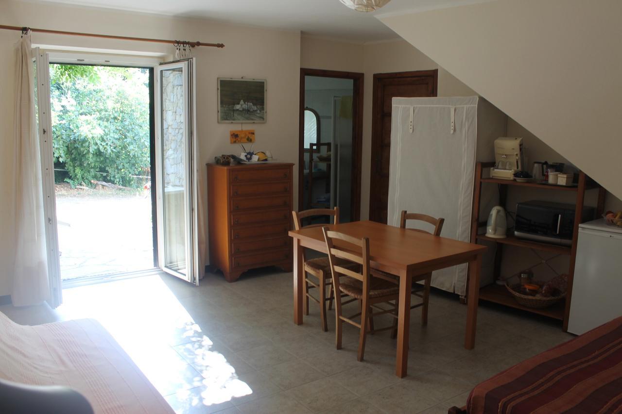 B&B Giucalu Calice Ligure Εξωτερικό φωτογραφία